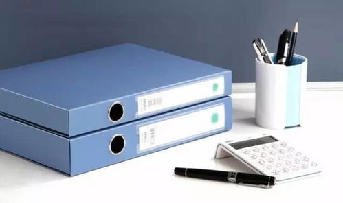 整洁办公桌的艺术 高效配置办公设备与消耗品